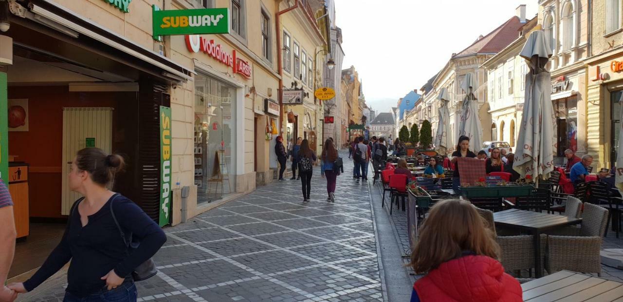 Strada Republicii Nr 26 Daire Braşov Dış mekan fotoğraf